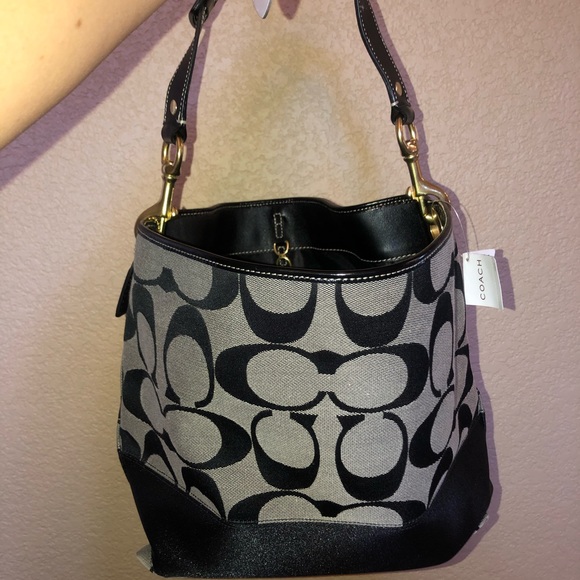 NEW⚡️WITH TAGS⚡️ COACH BUCKET BAG - Picture 8 of 8